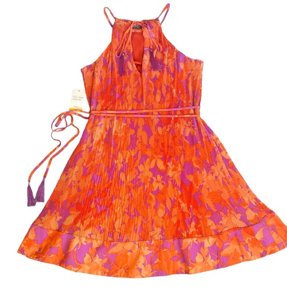 NWT Taylor Pleated Crepe Dress Size M - Picture 5 of 14